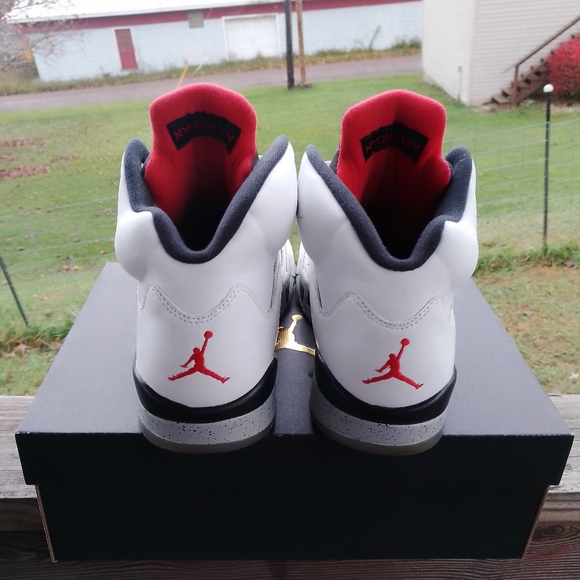 Men\'s Air Jordan 5 White Cement 10.5